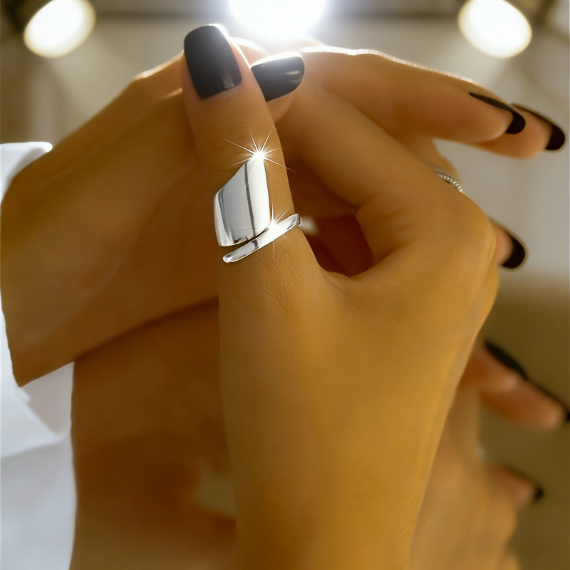 Minimalist Spiral Design Ring, Unisex Everyday Wear